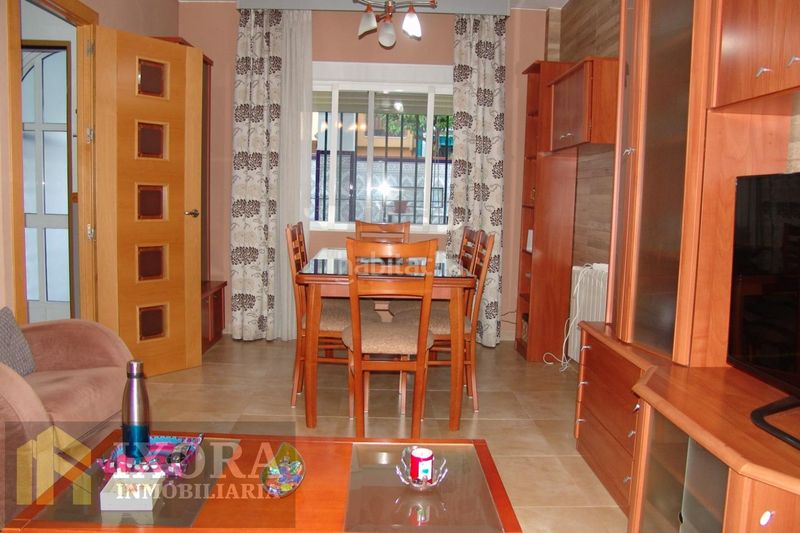 Foto 4b2a6b32-680c-49fa-81a2-3c866125b383. Casa con parcheggio in Arrayanes Linares