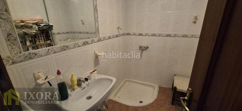 Foto 576d3611-c784-43b4-96f7-a150f0d0cb1e. Casa amb aparcament a Centro ciudad Linares