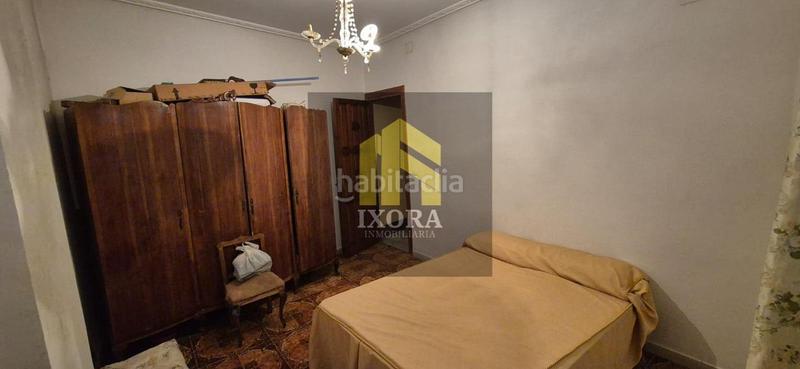 Foto 3123ad66-8d94-40c8-b273-6e95e8f75f1d. House with parking in Zona Hospital Linares