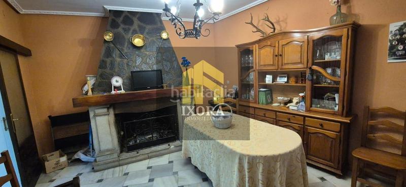 Foto afbf8c16-9ac2-461a-939f-e6c82aa36e4b. House with parking in Zona Hospital Linares