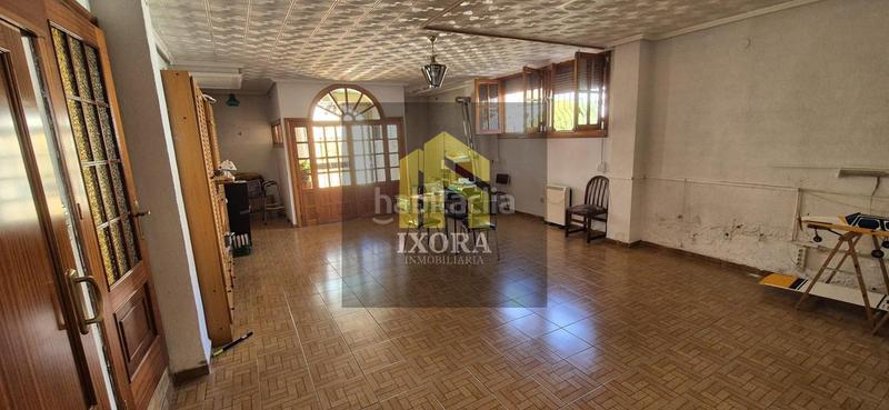 Foto a51b6eec-f59c-49b9-88a0-341159c605cc. Casa maravillosa casa en el barrio de la florida en Linares