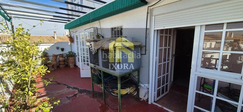 Foto b5b368af-9f8e-49c6-8a48-bc51ab73cdff. Casa maravillosa casa en el barrio de la florida en Linares