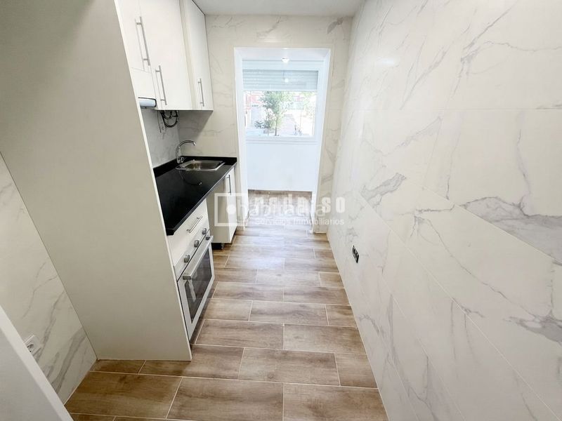 Foto 49364882-faec-4223-8eb7-9bf40f7f97eb. Piso en Pinar del Rey Madrid