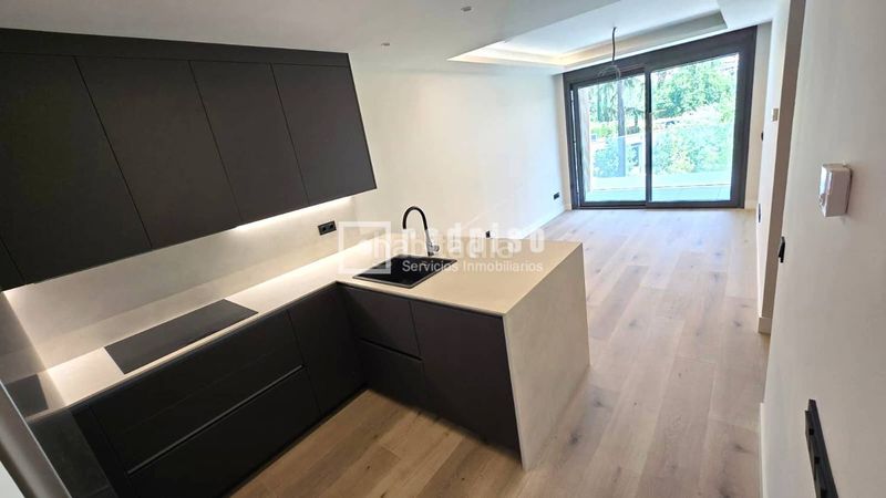 Foto 665a47c8-feba-4b97-852b-62e1847ac057. Rent flat with parking pool in Pinar del Rey Madrid
