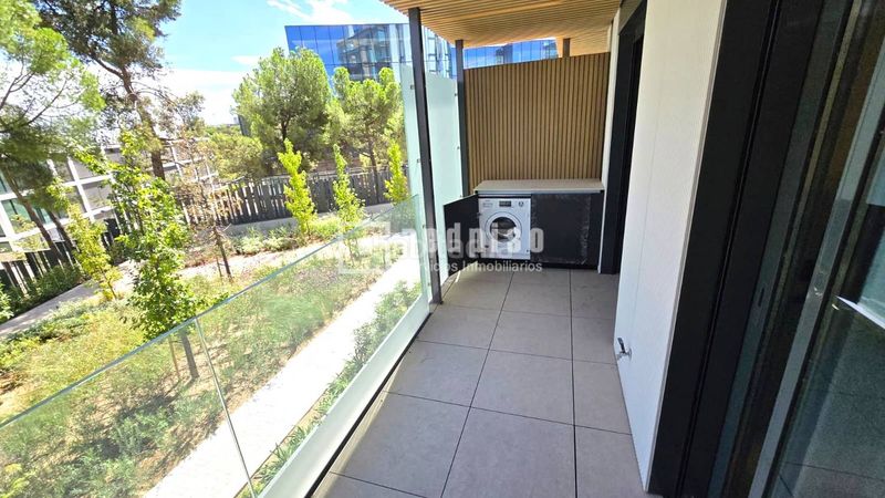 Foto cf88dd53-48c6-4f0f-9ce5-0650d3a5cc20. Lloguer pis amb aparcament piscina a Pinar del Rey Madrid
