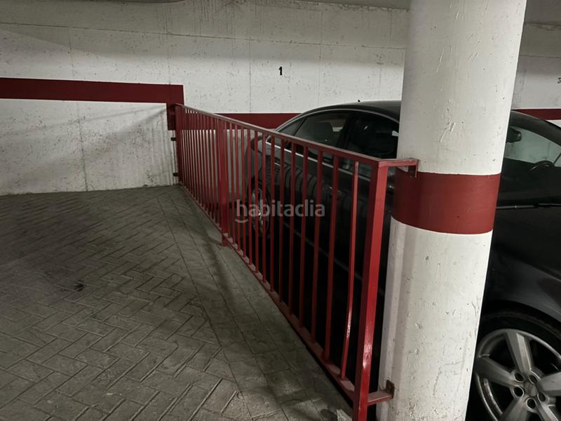 Foto 1a0b55dd-0dcf-4953-b006-552863cfdad1. Aparcament cotxe a Malahá (La)