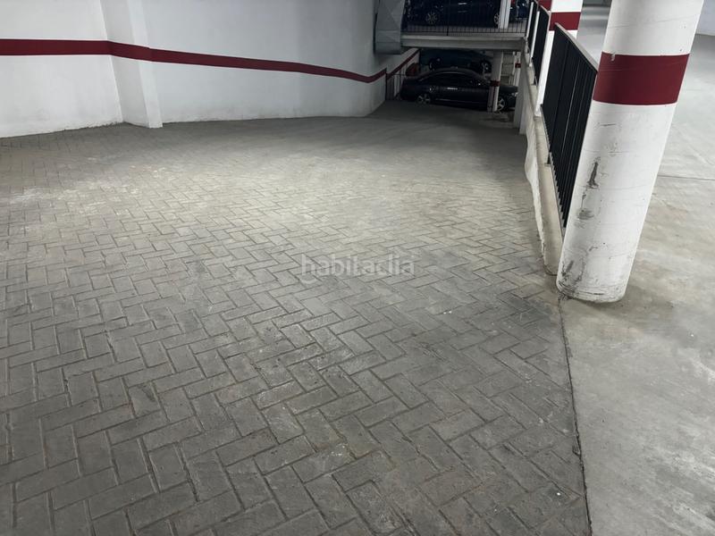 Foto aa3b5558-20e0-4ebb-8ee3-32e4208c625f. Aparcament cotxe a Malahá (La)