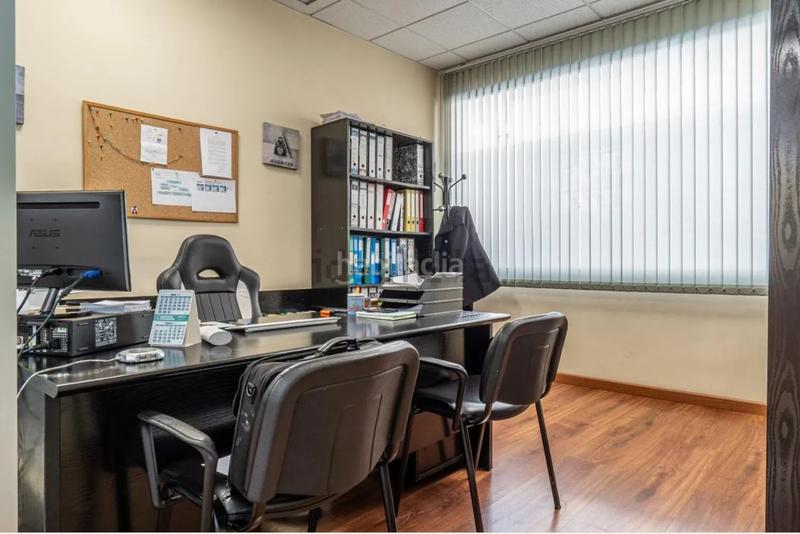 Foto 17270976-f135-4a85-a7a2-c3d9420f5aae. Locale commerciale in Barrio de Zaidín Granada