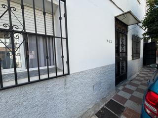 Casa  Avenida ogíjares. Se vende bonita casa en armilla