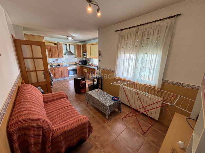 Foto 4515e7fc-922a-4023-bfb7-38280fe71a89. Casa adossada amb xemeneia calefacció aparcament a Malahá (La)