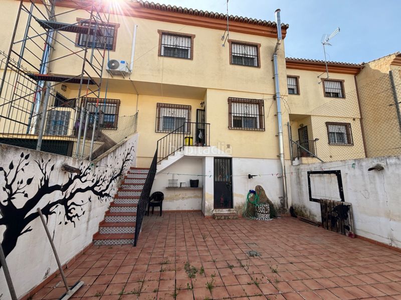 Foto c1590bca-fa52-4e48-86cb-5f408e7892ec. Casa adossada amb xemeneia calefacció aparcament a Malahá (La)