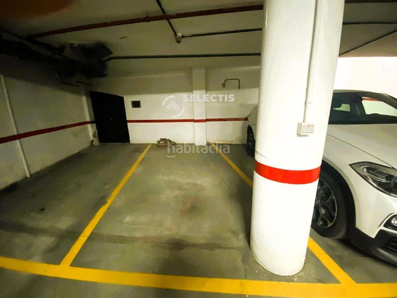 Foto d59ae086-33de-45a9-8227-9fb9c5bb4fbf. Parking coche plaza de parking en pleno Centro ciudad en Huelva