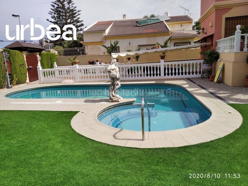 Foto 2f6263f2-d606-43d2-9ff0-6af20eb38432. Chalet increíble chalet independiente Los Álamos!! en Torremolinos