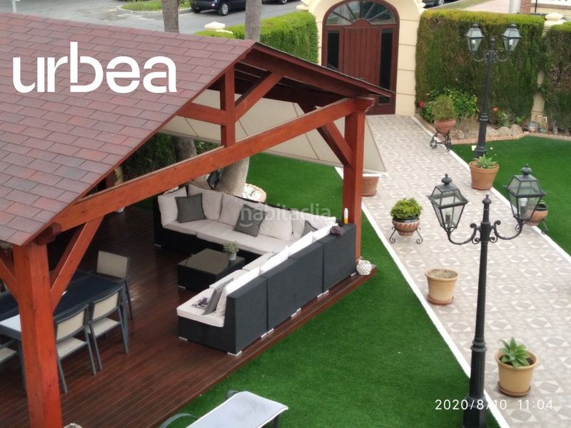 Foto e9ff4b86-8d0c-40c9-b8ec-62f420a7c5a5. Chalet increíble chalet independiente Los Álamos!! en Torremolinos