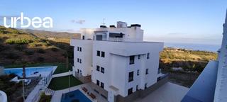 tic en La Cala del Moral. Atico de obra nueva con 3 dormitorios, 2 baos con dos plazas de