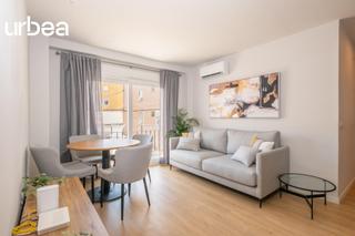 Piso en El Molinillo - Capuchinos. Vivienda que se entrega reformada de 3 dormitorios y 2 baños con