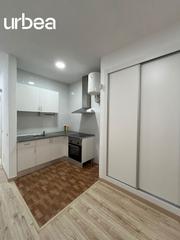 Studio  Calle sebastian eslava 11 bajo b