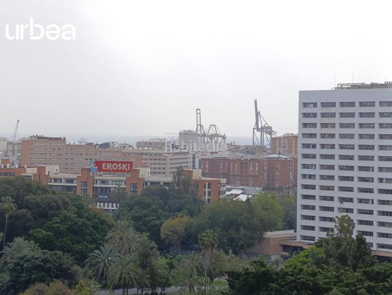 Foto 2a694e0b-6821-4e4b-bc95-45527c125972. Piso gran piso en zona avenida andalucia con 4 habs antes 5 en Málaga