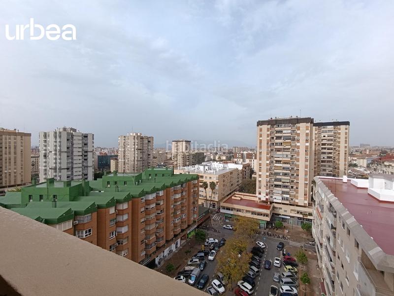 Foto 53b06a1a-7a8d-4d84-8476-68c9de9934d1. Piso gran piso en zona avenida andalucia con 4 habs antes 5 en Málaga