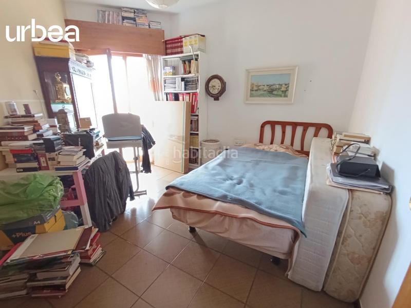 Foto 7a504319-3004-4932-91da-7df46b38a11b. Piso gran piso en zona avenida andalucia con 4 habs antes 5 en Málaga