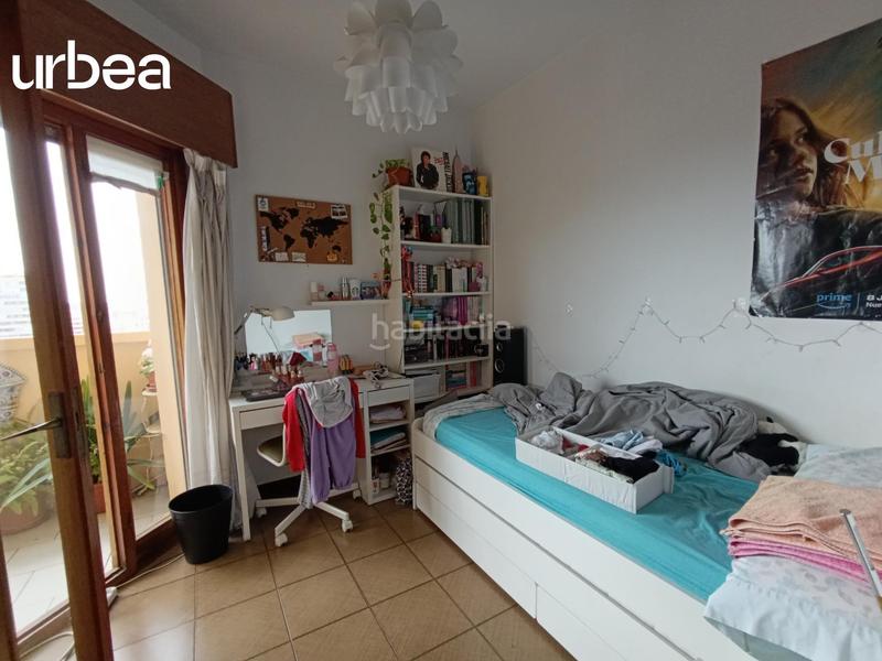 Foto c7a97866-1f32-4b0d-ac46-e7e0834e7ca9. Piso gran piso en zona avenida andalucia con 4 habs antes 5 en Málaga