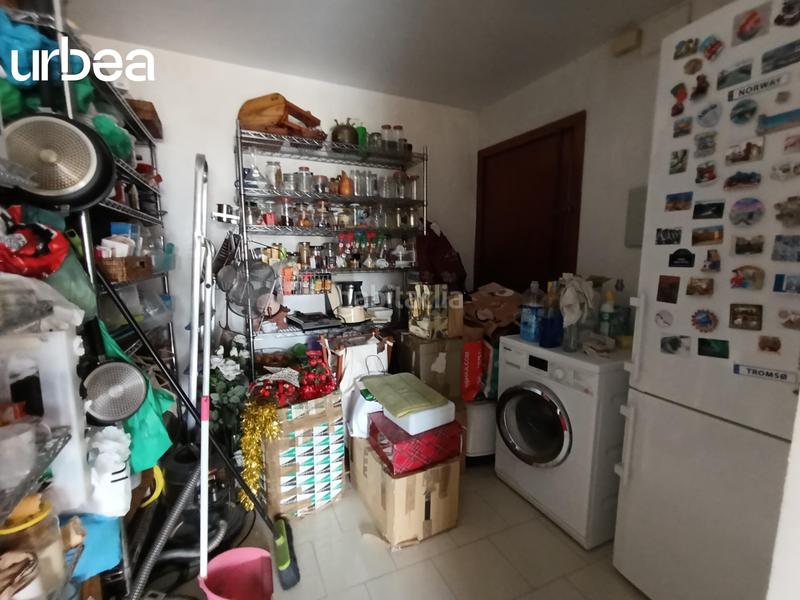 Foto d9950b03-84cb-4102-8ef2-6ed63018d749. Piso gran piso en zona avenida andalucia con 4 habs antes 5 en Málaga