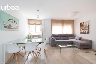 Affitto Appartamento  Calle calle faro. Malagueta. espectacular piso de alquiler de 3 habs, 2 baños y ga