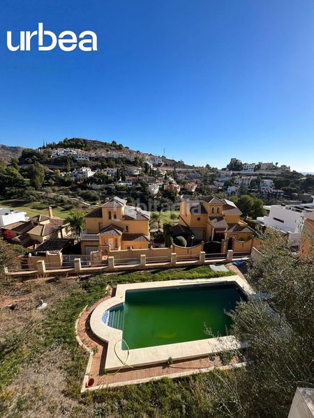 Foto f2bd53f3-139f-4c54-bc23-5633e2b7f6cd. Xalet amb aparcament piscina a El Candado Málaga