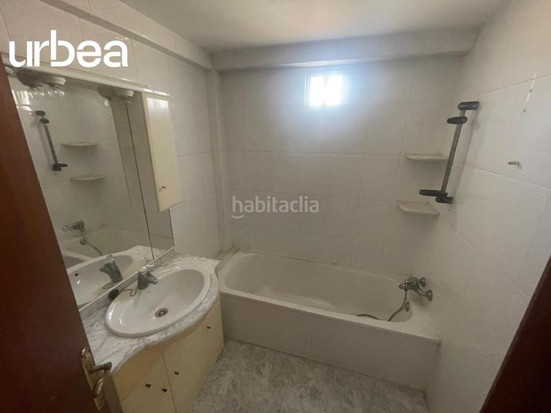 Foto 0c81edd8-1116-4073-b795-aad449f791e3. Piso estupendo pisos en planta alta en el torcal. en Málaga