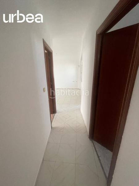 Foto 0ed130d2-7ae6-4846-afe6-92ba0d4b8b85. Piso estupendo pisos en planta alta en el torcal. en Málaga