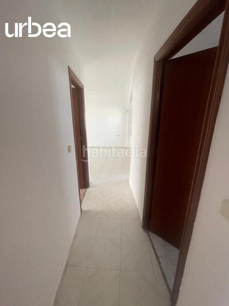 Foto 42baea16-9be7-45e6-9e72-5e8aca67fa2f. Piso estupendo pisos en planta alta en el torcal. en Málaga