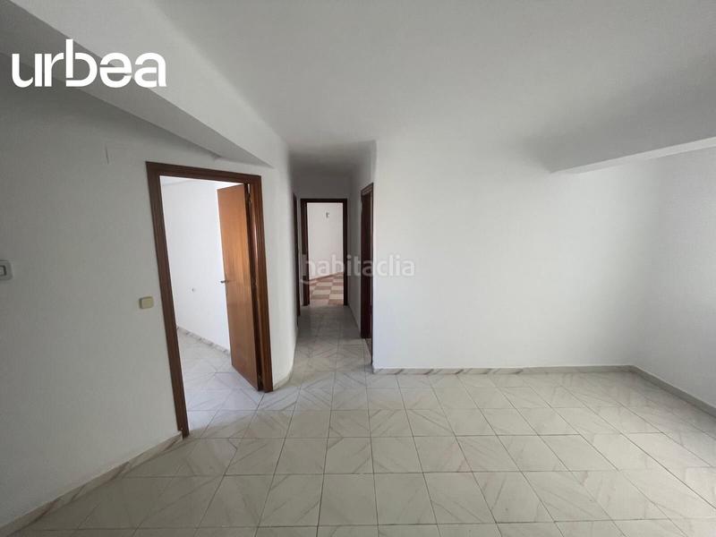 Foto 54872a83-6b40-4207-85c9-7a0f1266611a. Piso estupendo pisos en planta alta en el torcal. en Málaga