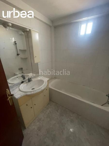 Foto 9179361a-d448-45d0-a3a5-17f9afa64716. Piso estupendo pisos en planta alta en el torcal. en Málaga