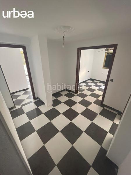 Foto a1fb34e3-d096-4819-968b-0030d1f4f140. Piso luminoso piso en huelin a 5 min de la playa, ideal para vivir o invertir en Málaga