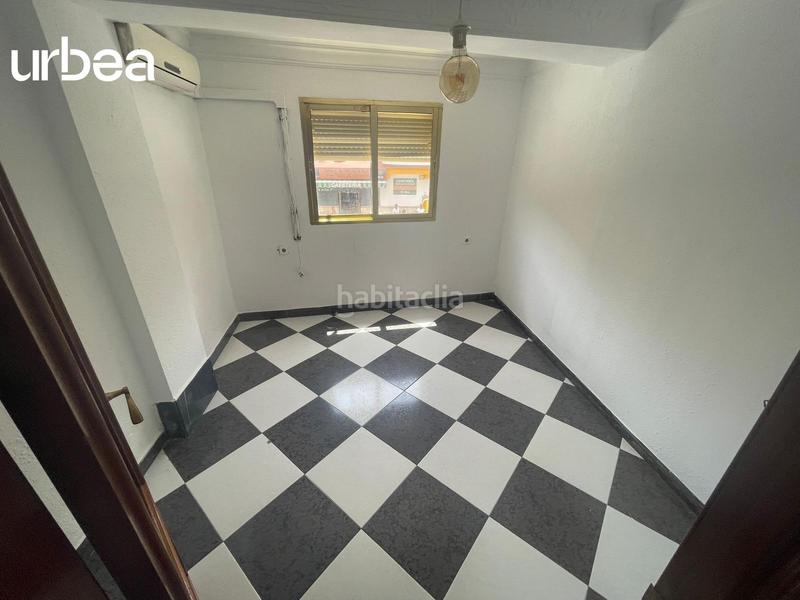 Foto b4b8225f-54e5-4464-80d7-a9a2dc60e28e. Piso luminoso piso en huelin a 5 min de la playa, ideal para vivir o invertir en Málaga
