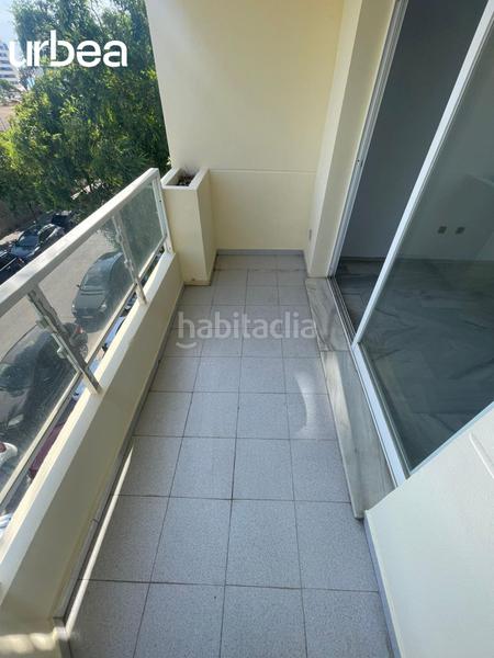 Foto 0fcb18f5-fe5c-457d-8fd0-c7a20797973d. Piso vivienda a tan solo 200 metros de la playa en urbanizacion con piscina comunitaria en Málaga