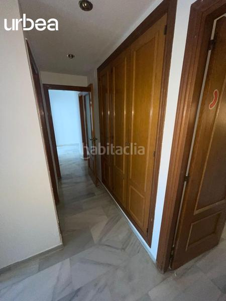 Foto 3d836ef6-e5d9-44df-8c09-a997e712b11e. Piso vivienda a tan solo 200 metros de la playa en urbanizacion con piscina comunitaria en Málaga