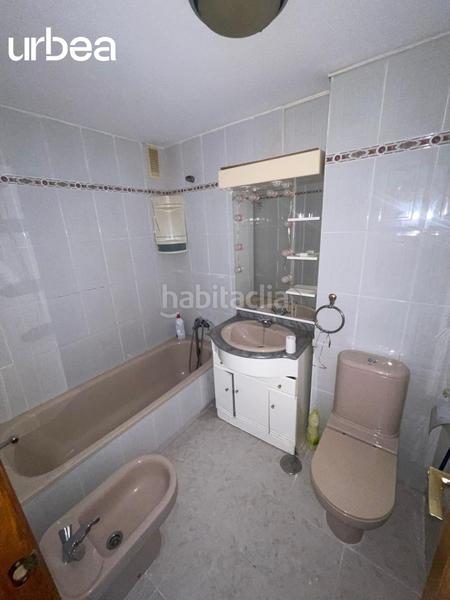Foto 9d70a641-b603-461e-8ba9-ebab912a5ad6. Piso vivienda a tan solo 200 metros de la playa en urbanizacion con piscina comunitaria en Málaga