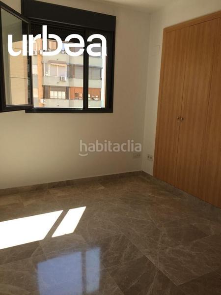 Foto 861089e1-eb58-4054-997b-2b599d3fced6. Etagenwohnung mit heizung parking pool in Parque Ayala - Jardín de la Abadía - Huelín Málaga