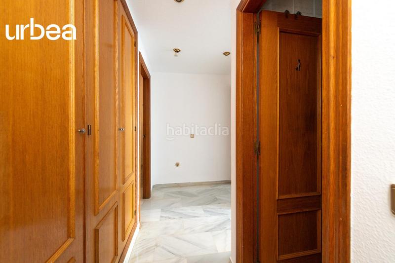 Foto 0f5e544e-7118-4757-ba81-648215218134. Pis amb calefacció aparcament piscina a Paseo Marítimo Oeste - Pacífico Málaga