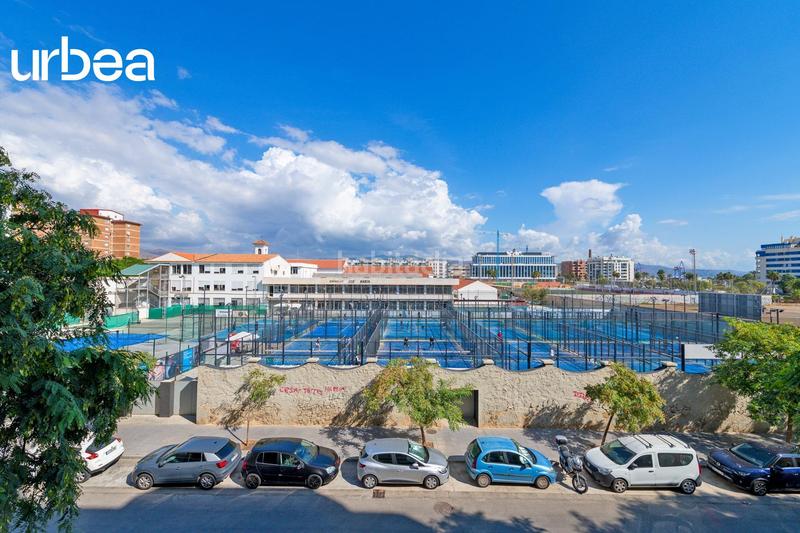 Foto 63b0143f-d620-4194-bb2e-405476cfa595. Pis amb calefacció aparcament piscina a Paseo Marítimo Oeste - Pacífico Málaga