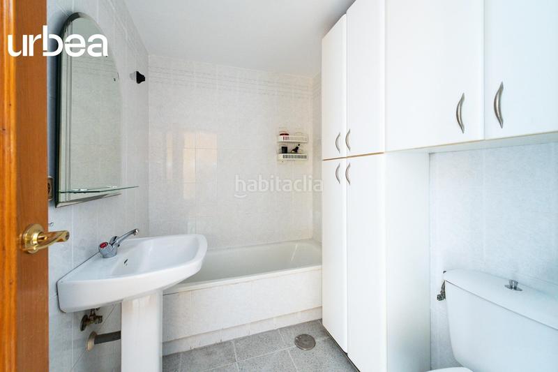 Foto ad08716f-5f42-484e-9000-c841f1a126ed. Pis amb calefacció aparcament piscina a Paseo Marítimo Oeste - Pacífico Málaga