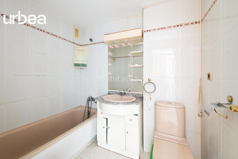 Foto f562abe1-0baa-4305-96ca-6396830d9d76. Pis amb calefacció aparcament piscina a Paseo Marítimo Oeste - Pacífico Málaga