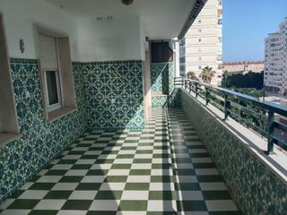 Piso  Plaza mateo luzon. Gran piso en el parque mediterraneo de 4 habs y  2 baños, con 16