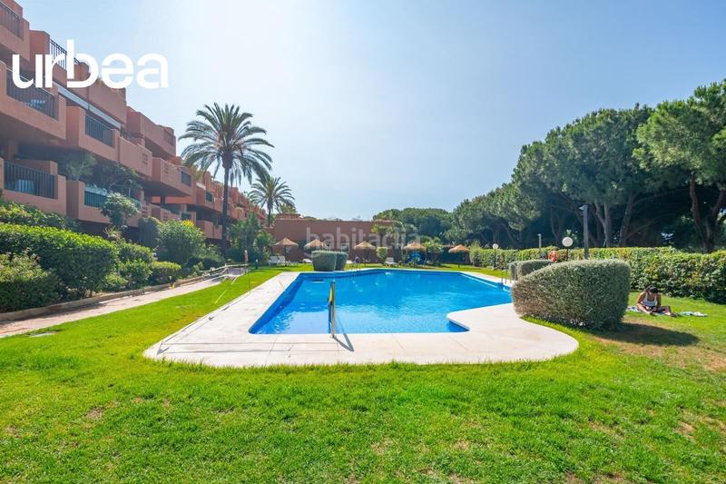 Foto 4159a92e-a042-425e-aa10-7aa140461e33. Àtic amb piscina a Cabopino - Artola Marbella