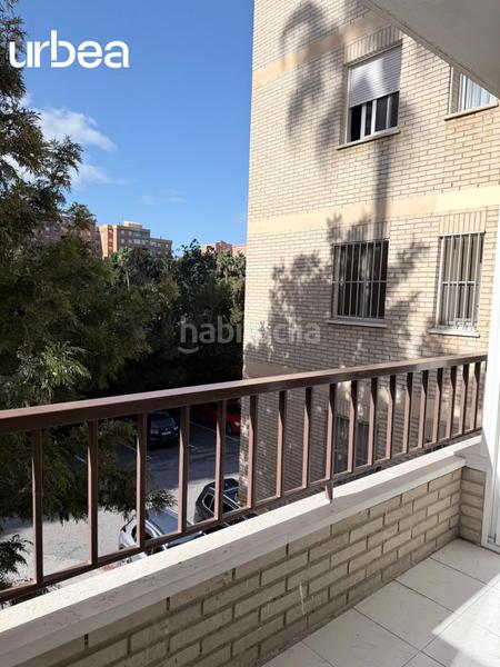 Foto 45ed7ddb-3988-4d02-aaac-91c36fdff26c. Piso amplio piso en carretera de cadiz en Girón - Las Delicias Málaga