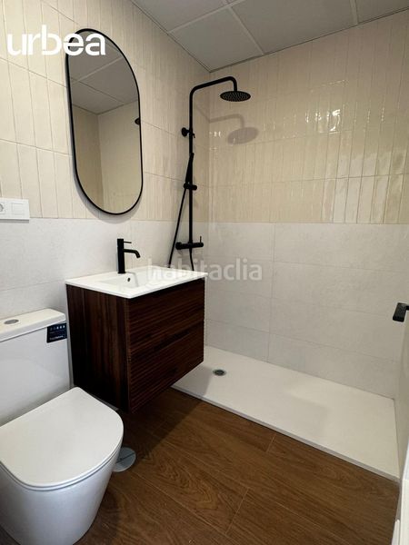 Foto 8734a084-a684-4076-b2a1-7cebcecc4fb8. Pis a calle mendez nuñez 2 a Centro Histórico Málaga