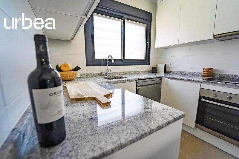 Foto 85946329-e6ca-46d6-88c4-bc0dda3a3745. Casa adossada amb aparcament a Cancelada Estepona