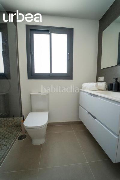 Foto c704cb0c-4634-4a2e-b9c0-e9ed73fa68dc. Casa adossada amb aparcament a Cancelada Estepona