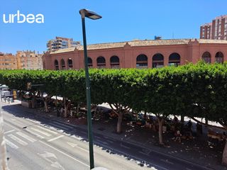 Location Appartement à La Malagueta - Monte Sancha. Vivienda en alquiler en la malagueta con vistas a la plaza de to